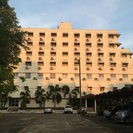 Paradorn Inn Chumphon Eksteriør billede