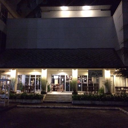 Paradorn Inn Chumphon Eksteriør billede