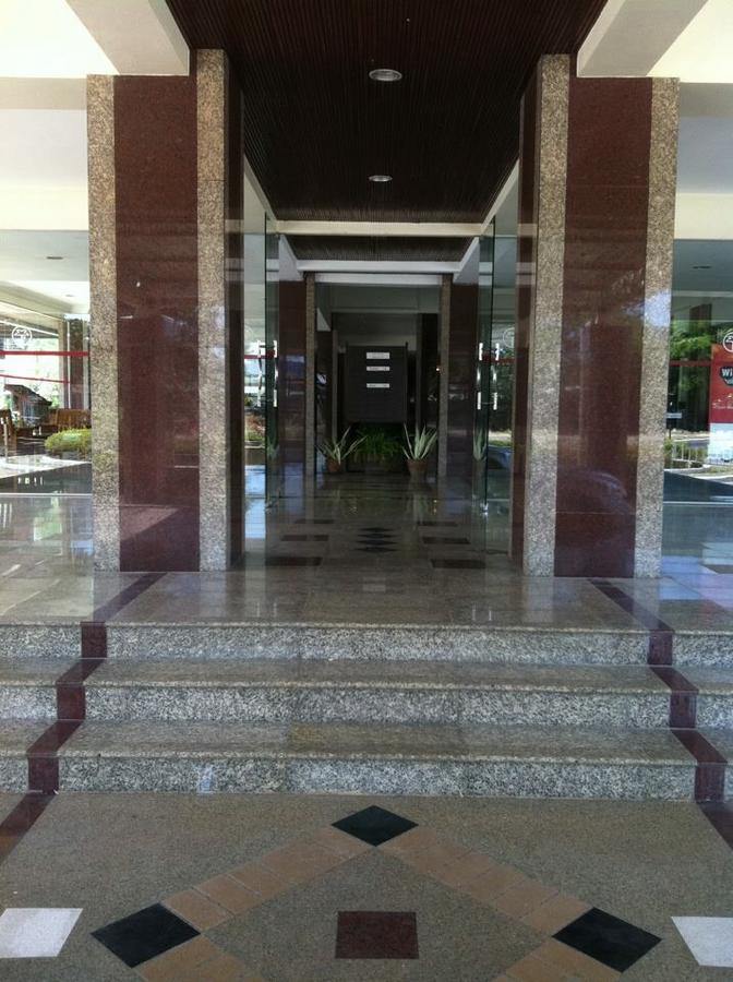 Paradorn Inn Chumphon Eksteriør billede