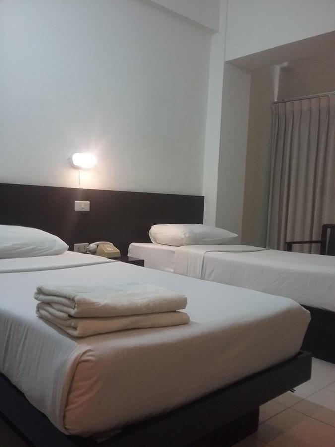Paradorn Inn Chumphon Eksteriør billede