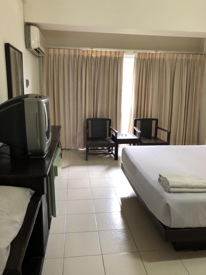 Paradorn Inn Chumphon Eksteriør billede